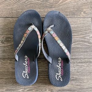Floral Yoga Foam Sketcher’s Sandals